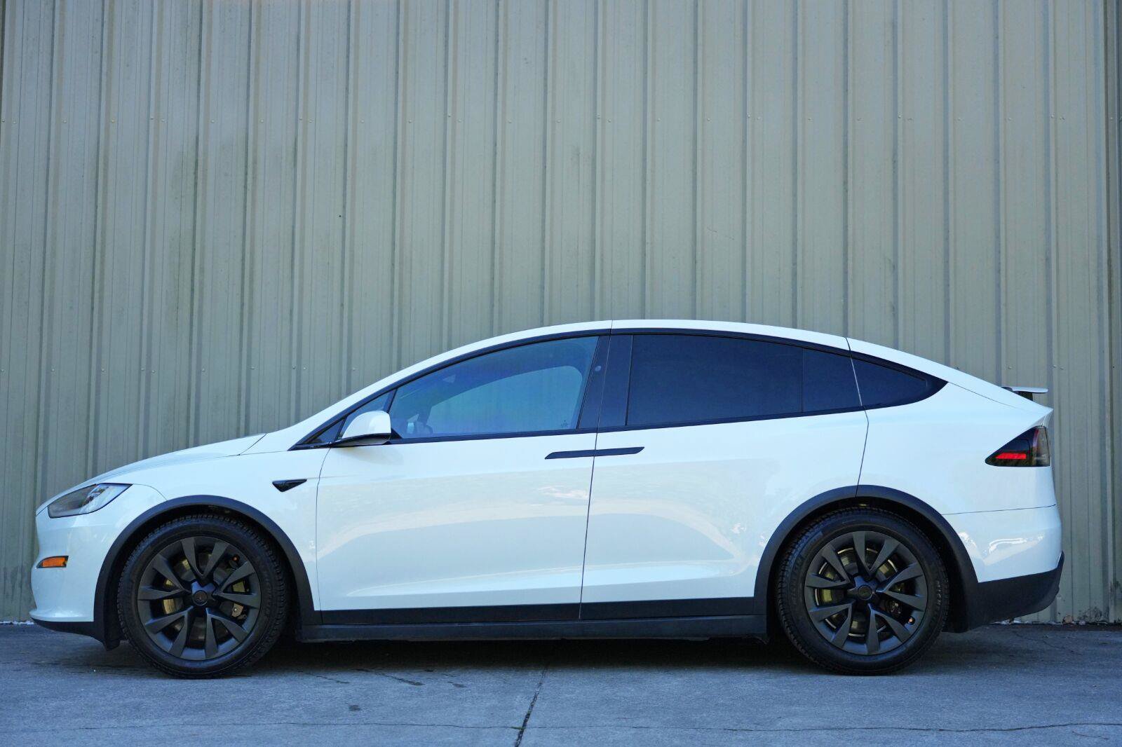 Used 2023 Tesla Model X AWD/4WD image 9