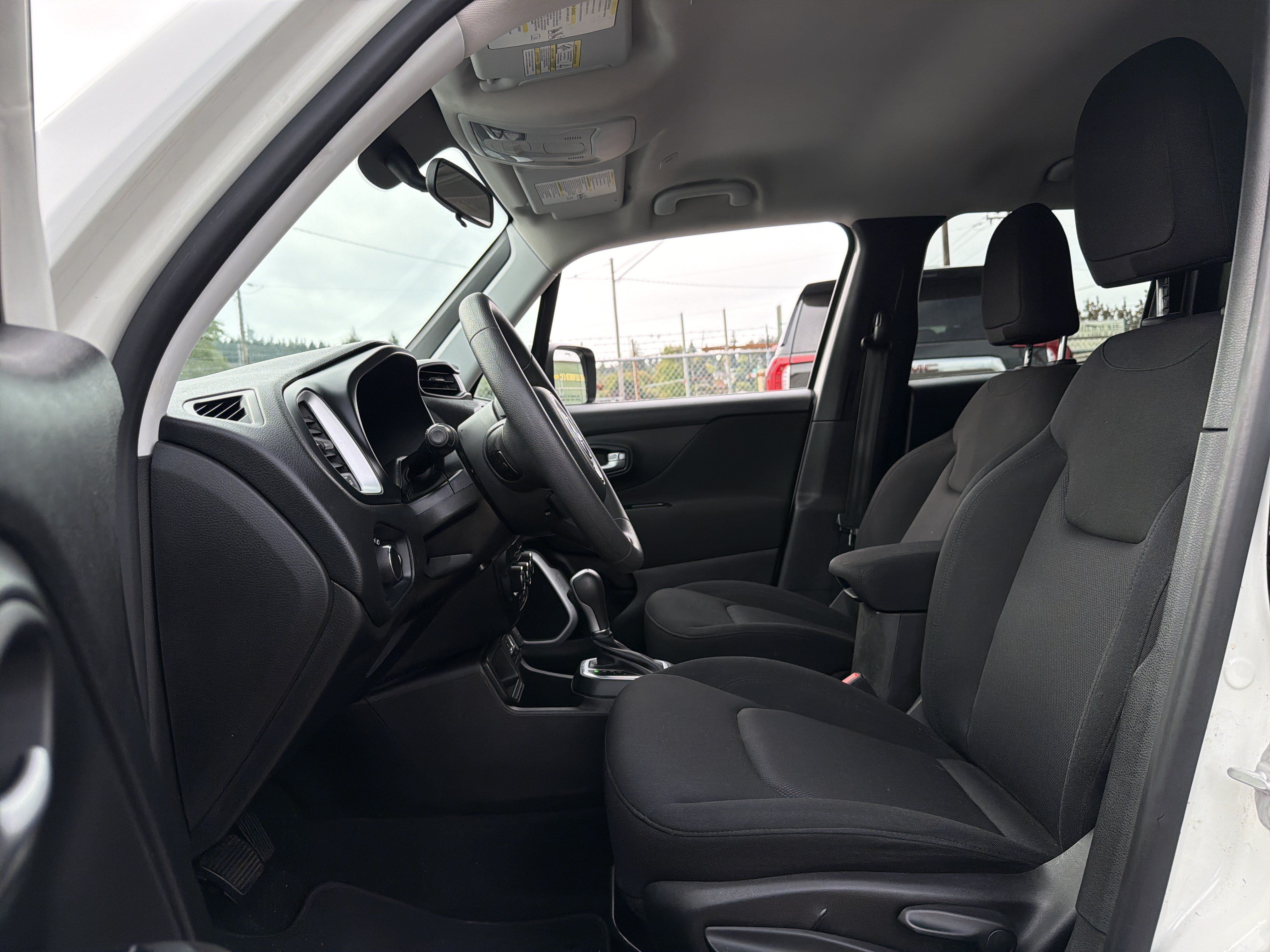 Used 2020 Jeep Renegade Sport w/ Sport Appearance Group FWD image 9