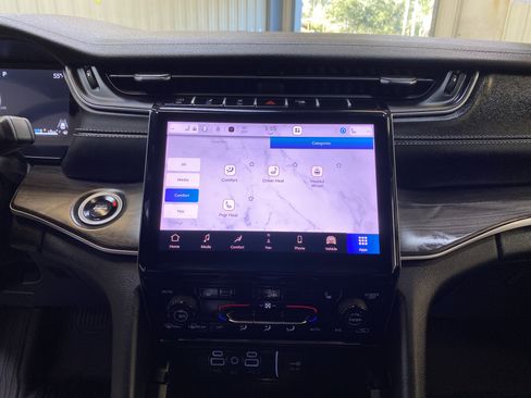 Used 2025 Jeep Grand Cherokee L Limited w/ Black Appearance Package image 44