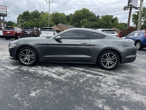 Used 2017 Ford Mustang Coupe RWD image 6