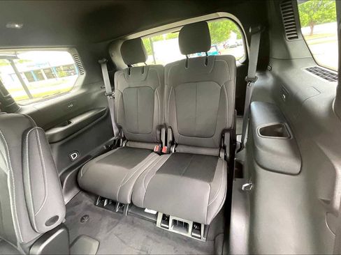 New 2025 Jeep Grand Cherokee L Laredo w/ Luxury Tech Group I image 22