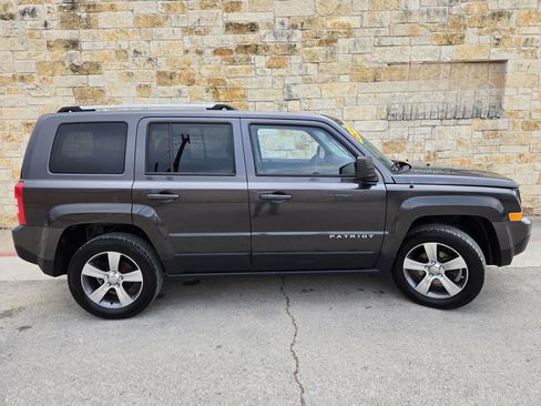 Used 2016 Jeep Patriot High Altitude image 18