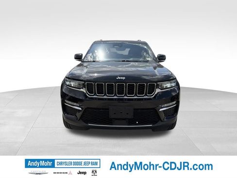 Used 2024 Jeep Grand Cherokee Limited AWD/4WD image 2