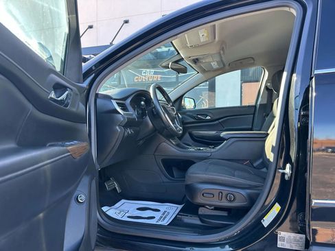 Used 2020 GMC Acadia SLE w/ Driver Convenience Package image 7