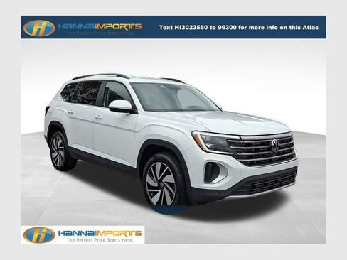 Used 2024 Volkswagen Atlas SE image 1