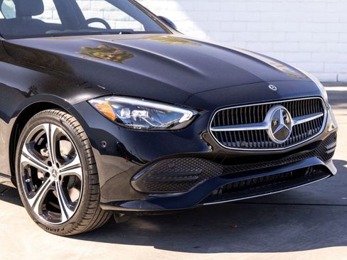 Used 2025 Mercedes-Benz C 300 Sedan image 5