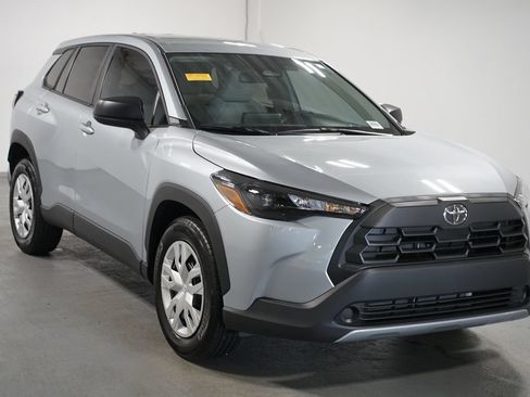 Certified 2026 Toyota Corolla Cross L FWD image 3