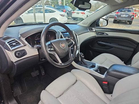 Used 2016 Cadillac SRX Luxury w/ Driver Awareness Package image 9