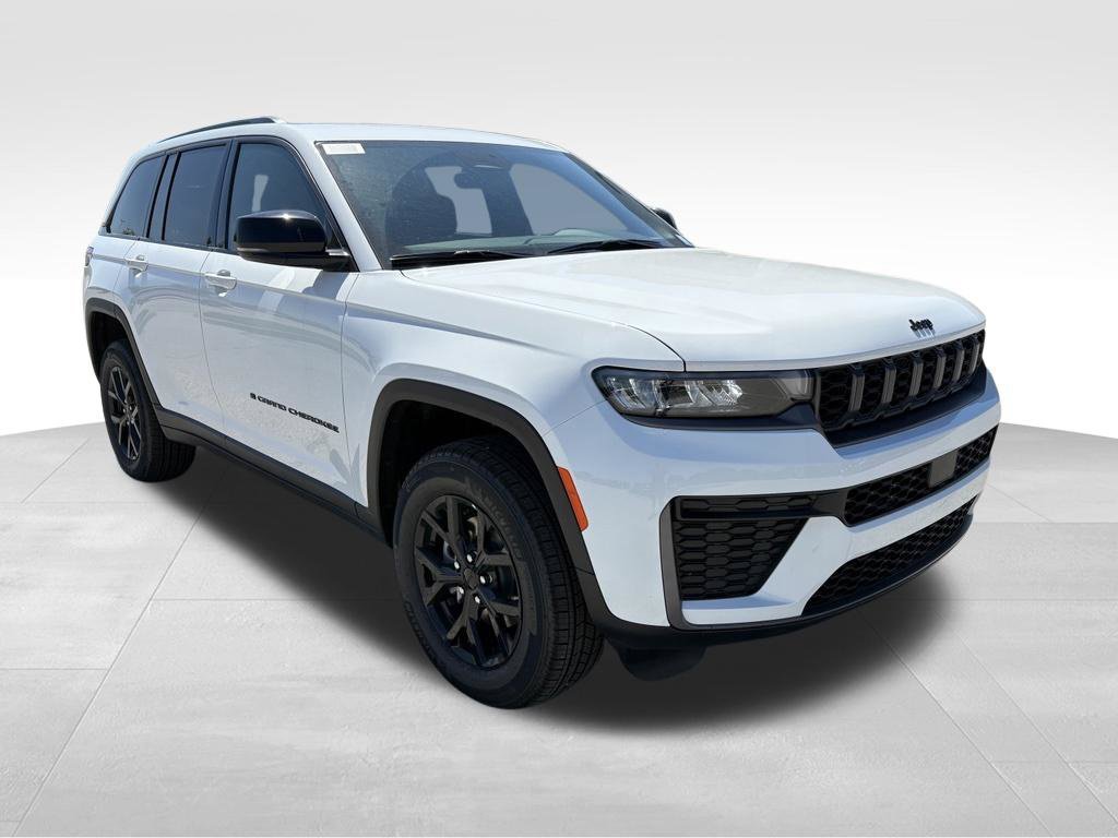 New 2026 Jeep Grand Cherokee Altitude AWD/4WD image 3