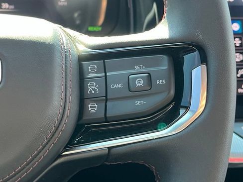 Used 2025 Jeep Wagoneer S Launch Edition AWD/4WD image 17