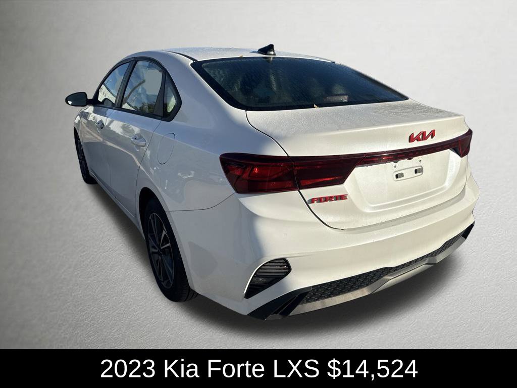 Used 2023 Kia Forte LXS FWD image 5