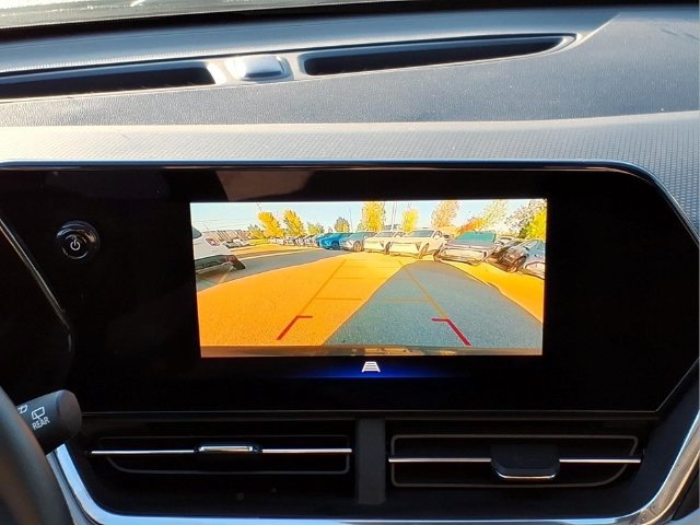 Used 2024 Chevrolet Trax LT w/ Driver Confidence Package FWD image 19