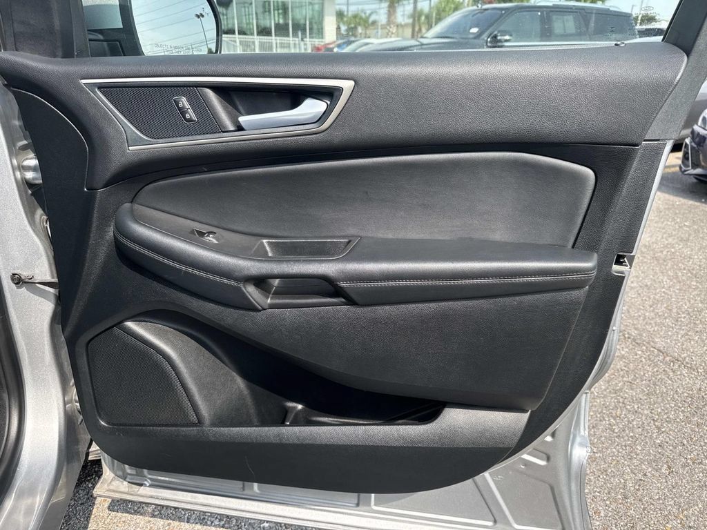 Used 2024 Ford Edge SEL AWD/4WD image 14