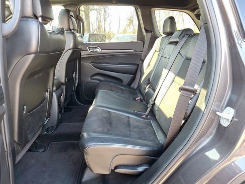 Used 2019 Jeep Grand Cherokee Altitude image 8