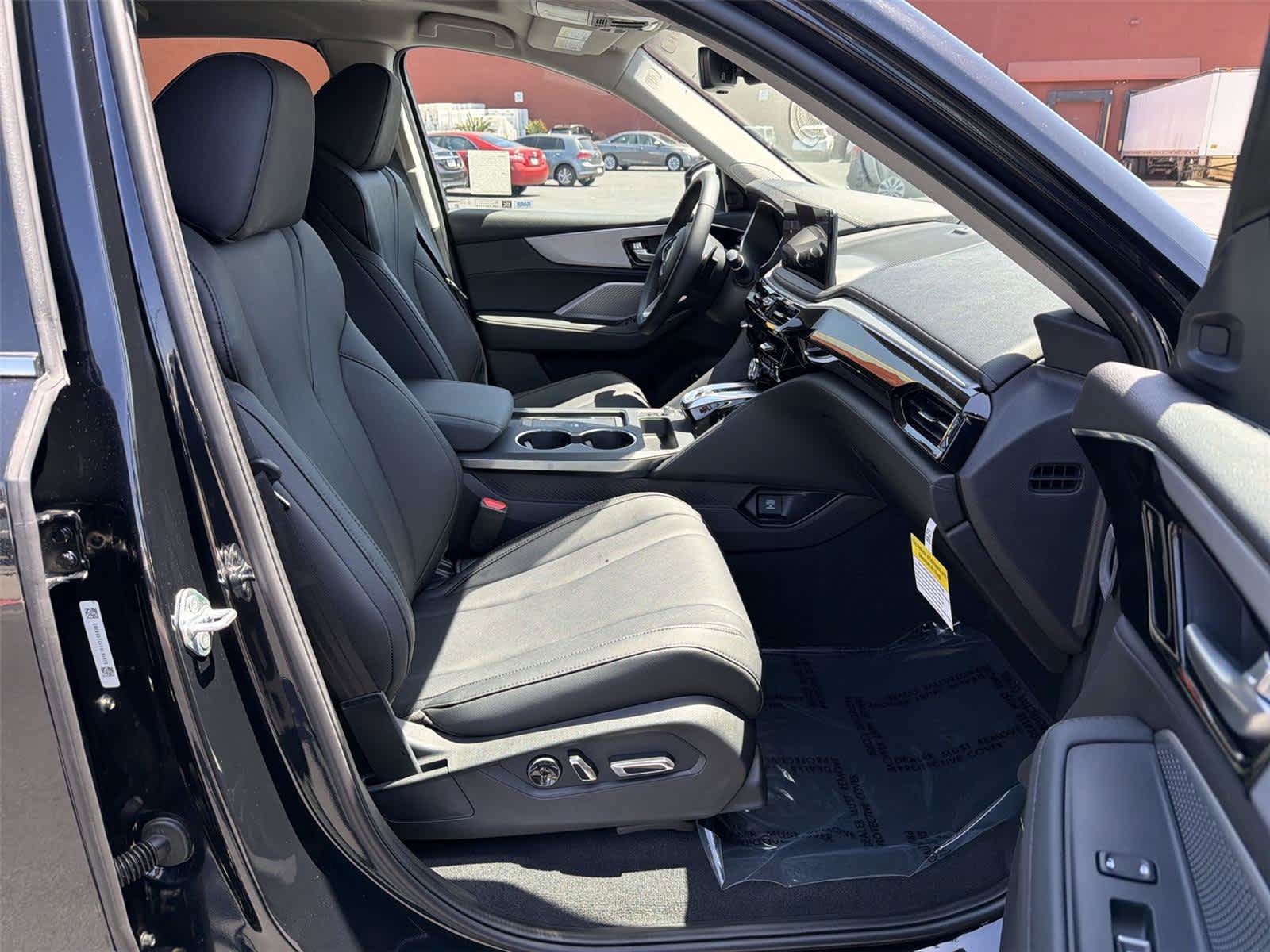 Certified 2026 Acura MDX SH-AWD image 15