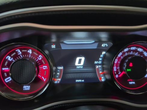 Used 2016 Dodge Challenger SRT Hellcat image 18