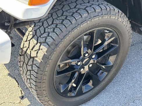 Used 2021 Jeep Wrangler Unlimited Sahara image 8