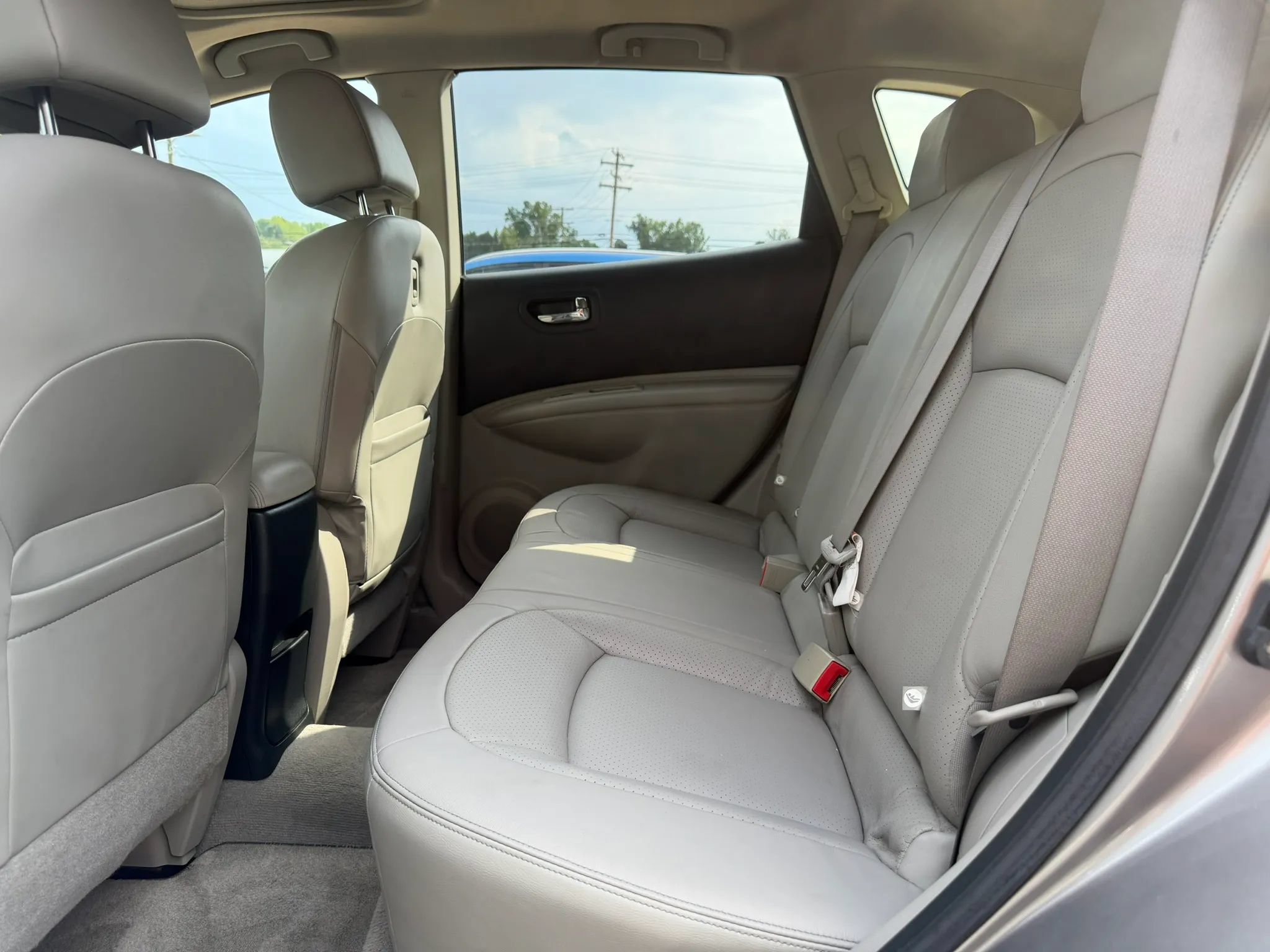 Used 2011 Nissan Rogue SV w/ SL Pkg AWD/4WD image 14