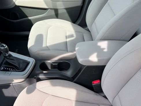 Used 2020 Hyundai Elantra SE w/ Cargo Package (C1) FWD image 23