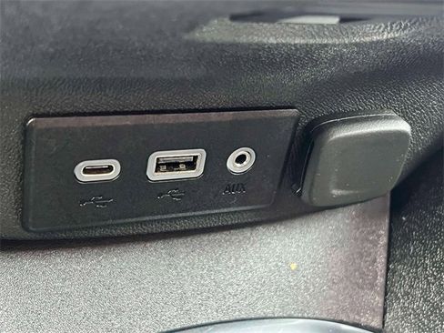 Used 2024 Chevrolet Malibu LT image 32