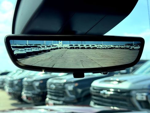 Used 2024 GMC Sierra 1500 AT4 w/ Technology Package image 32