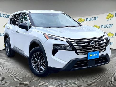 Used 2025 Nissan Rogue S AWD/4WD image 1