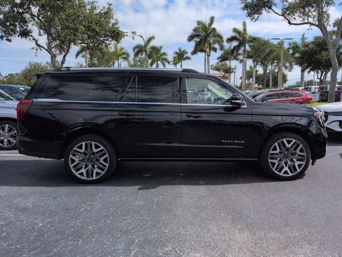 Certified 2025 Ford Expedition Max Platinum w/ Platinum Ultimate Package AWD/4WD image 3