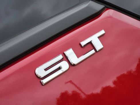 Used 2021 GMC Terrain SLT w/ Infotainment Package II FWD image 12