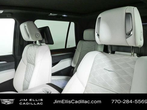Used 2026 Cadillac Escalade Platinum Sport w/ LPO, ONYX Package AWD/4WD image 5