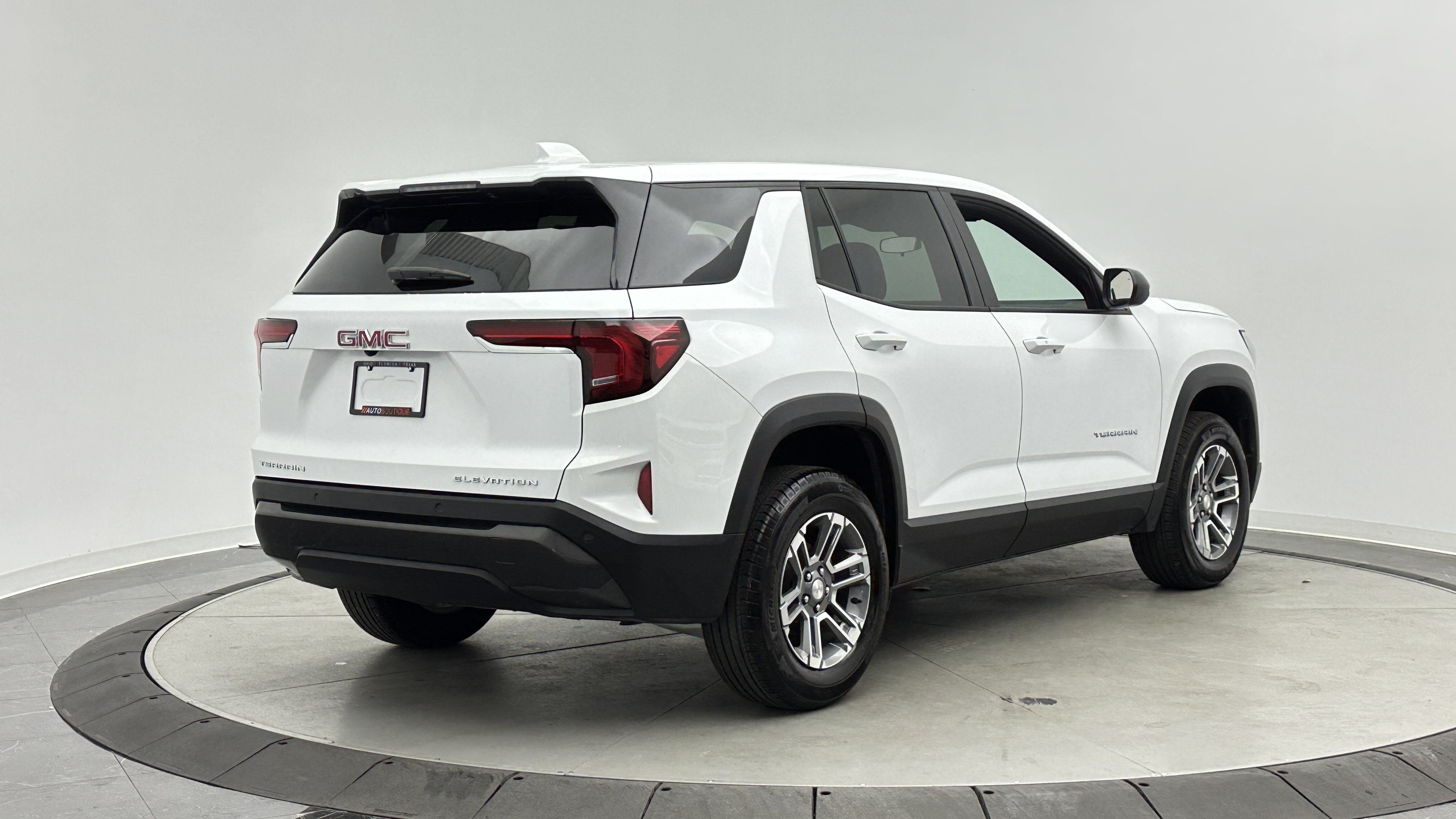 Used 2026 GMC Terrain Elevation FWD image 7