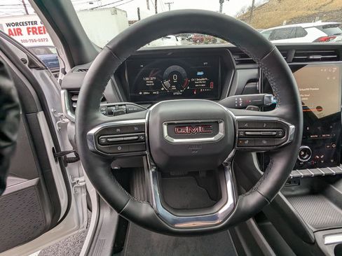 Used 2025 GMC Terrain Elevation image 16