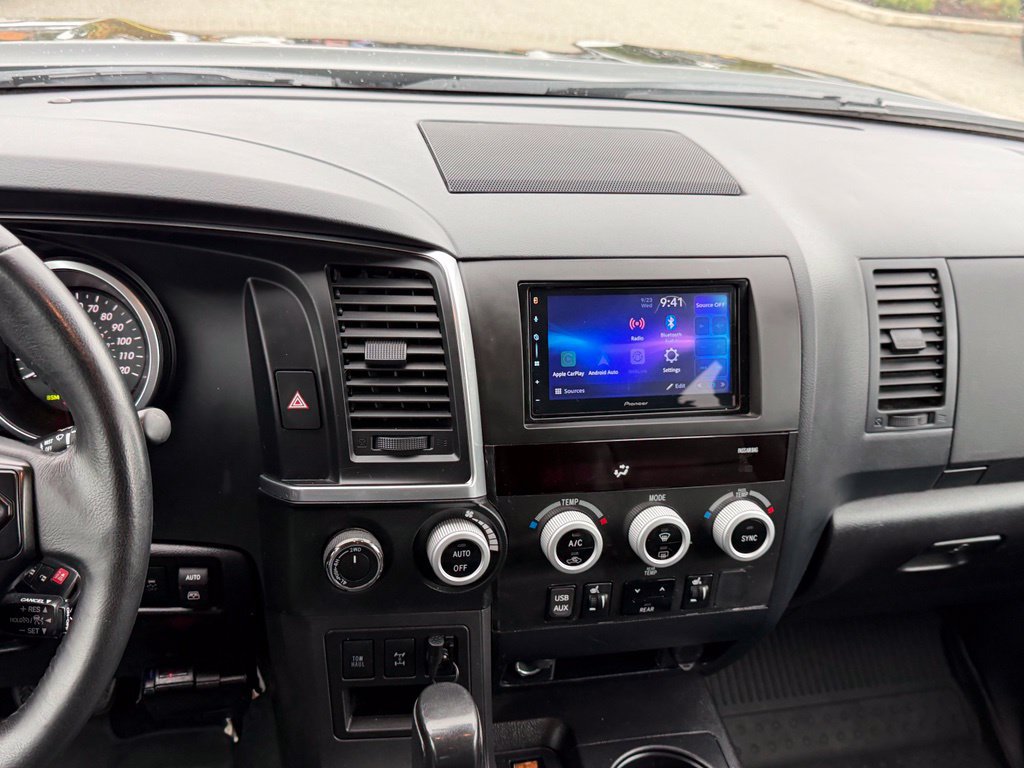 Used 2018 Toyota Sequoia TRD Sport AWD/4WD image 23