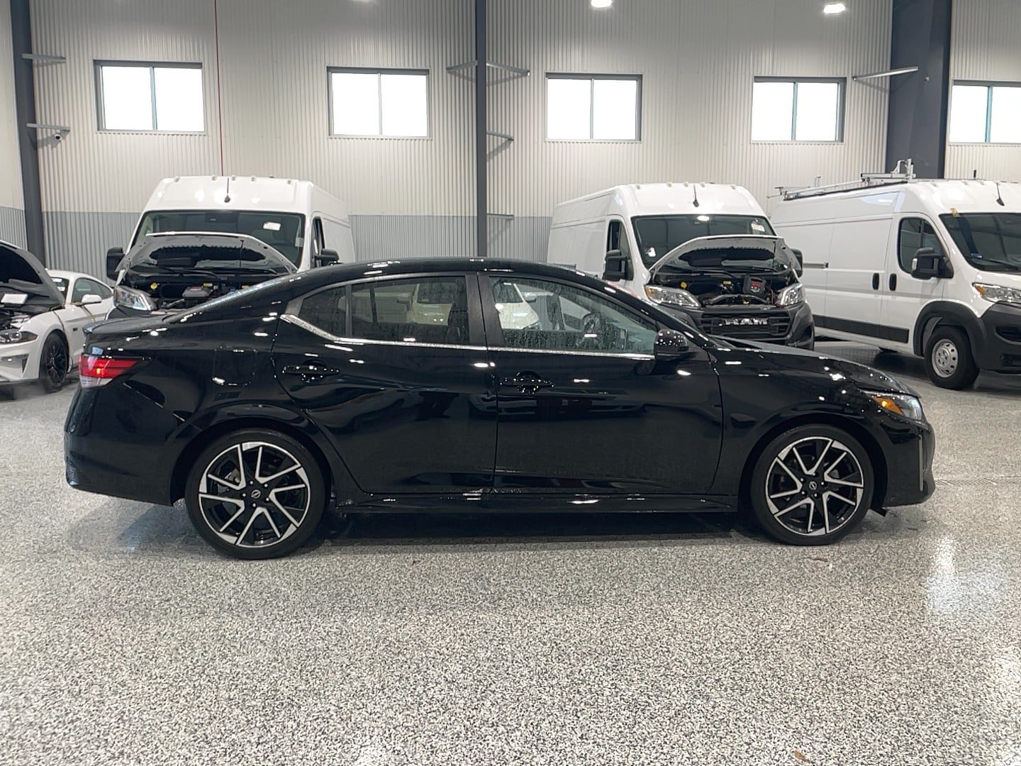 Used 2025 Nissan Sentra SR w/ SR Premium Package FWD image 5