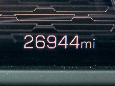 Used 2024 GMC Acadia Elevation w/ Luxury Package FWD image 11