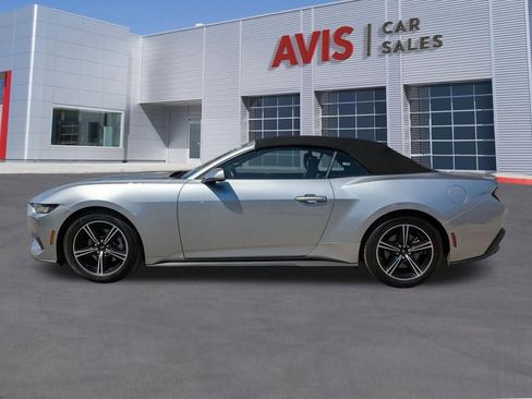 Used 2025 Ford Mustang Premium image 2