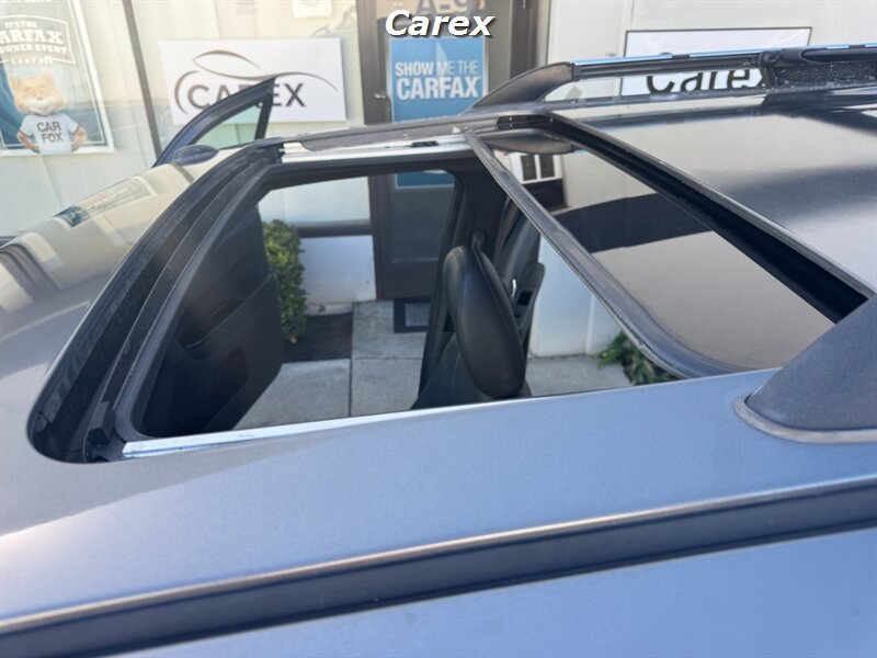 Used 2011 Ford Escape Limited w/ 302A Rapid Spec Order Code FWD image 15