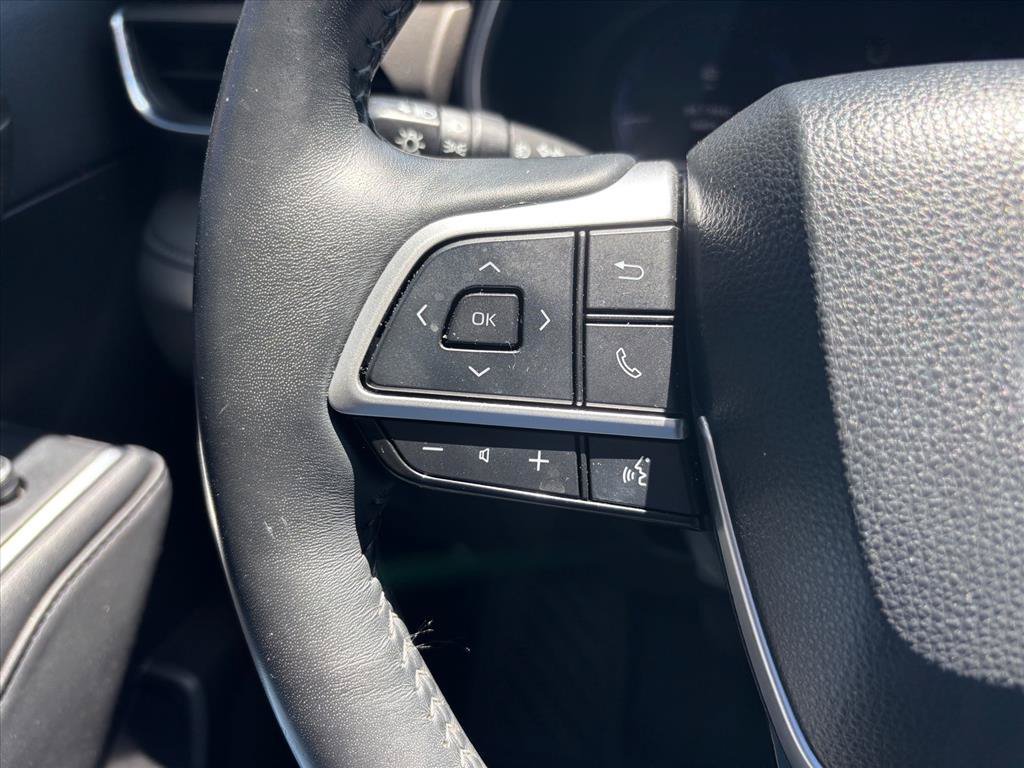 Used 2023 Toyota Highlander Limited AWD/4WD image 17