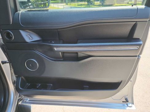 Used 2020 Ford Expedition XLT w/ Equipment Group 202A image 40
