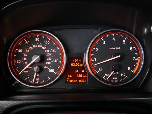 Used 2011 BMW 328i Convertible RWD image 17
