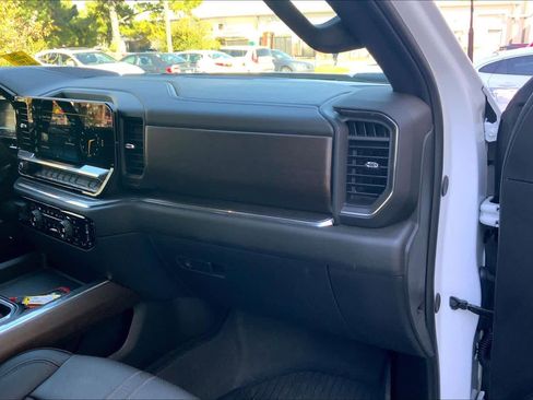 Used 2024 Chevrolet Silverado 3500 High Country w/ High Country Premium Package image 18