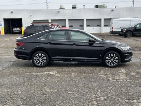 Certified 2021 Volkswagen Jetta SE w/ SE Cold Weather Package image 6