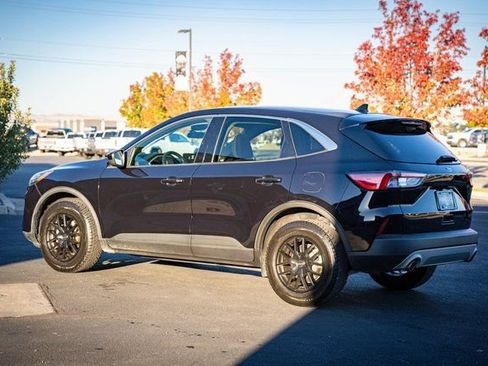 Used 2021 Ford Escape SE image 10