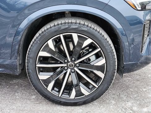 Used 2026 Volvo XC90 T8 Ultra w/ Protection Package Premier image 8