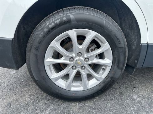Used 2020 Chevrolet Equinox LS image 15