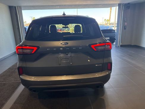 Used 2023 Ford Escape ST-Line w/ Tech Pack #1 image 9