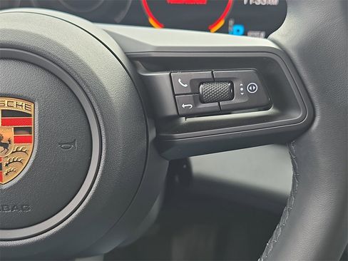 Used 2023 Porsche Taycan image 21