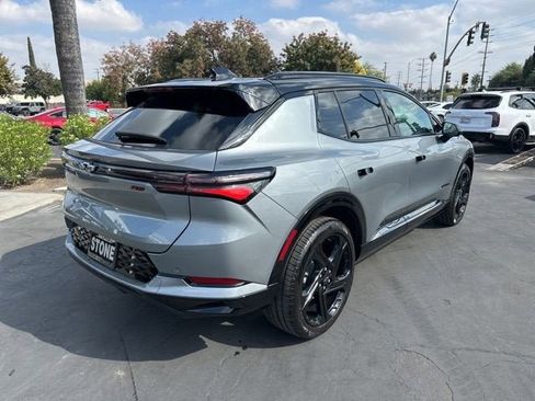 New 2026 Chevrolet Equinox EV RS image 8