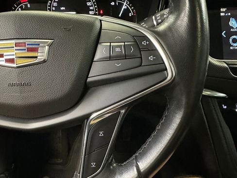 Used 2019 Cadillac XT5 Luxury image 11