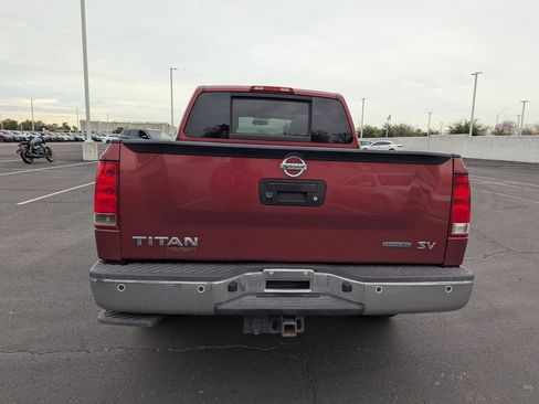 Used 2015 Nissan Titan SV w/ SV Value Truck Package image 5