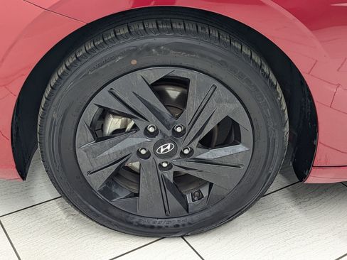 Used 2023 Hyundai Elantra SEL image 9